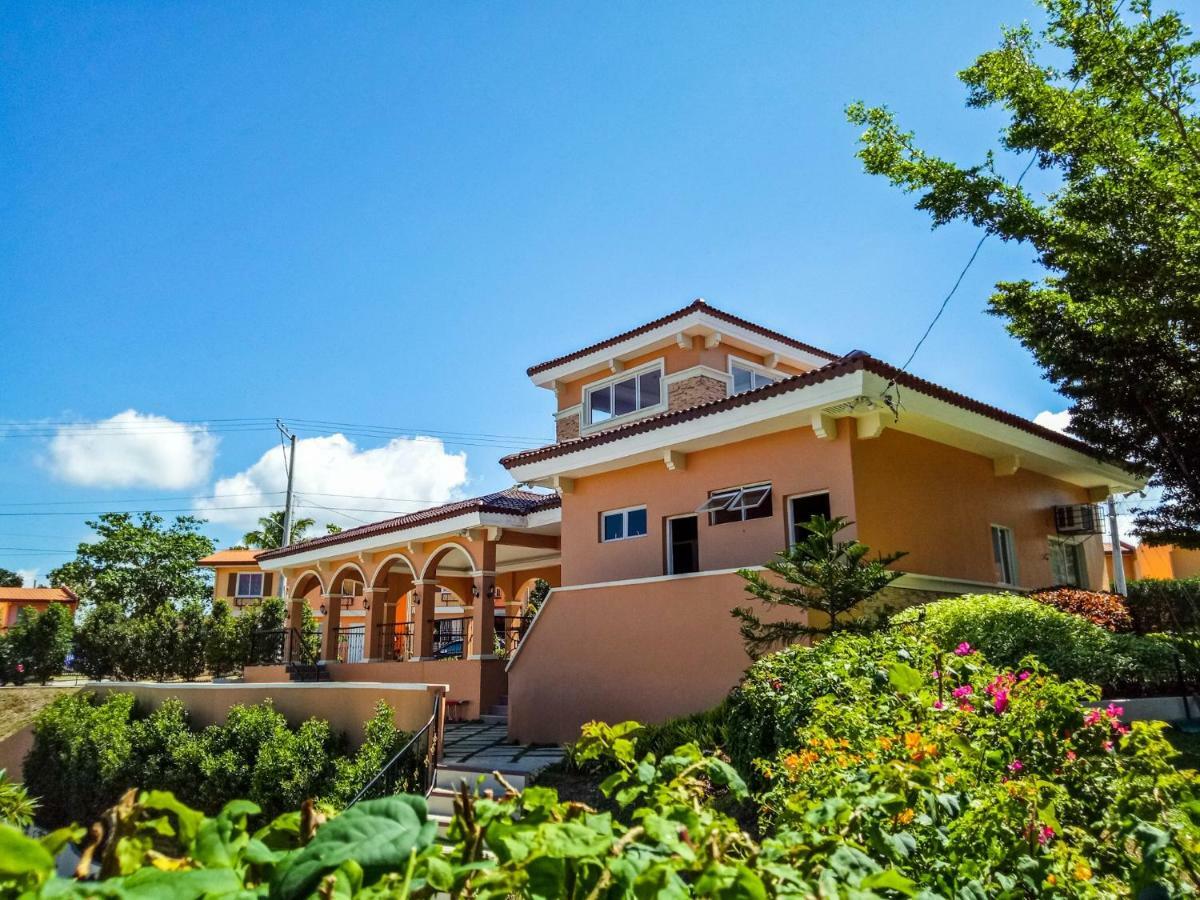 Hillview Apt W/ Pool Access - Free Wifi Тагбиларан Сити Екстериор снимка